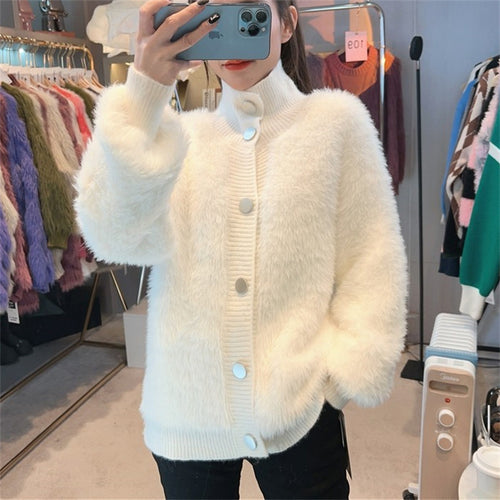Cardigan confortable pour femmes avec fermeture bouton et col montant Chic & Stil