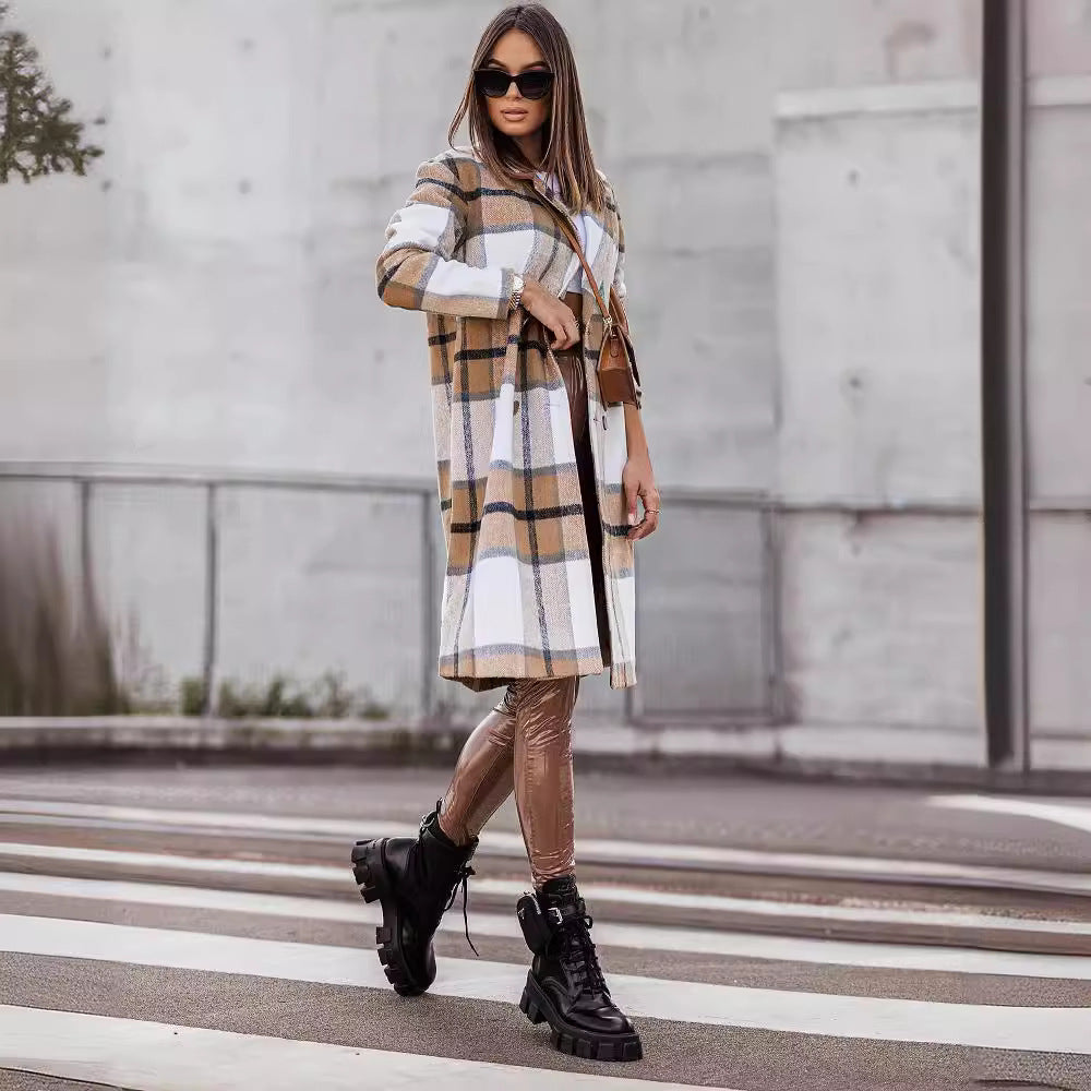 Long wool coat for women with plaid pattern and adjustable belt Lune London