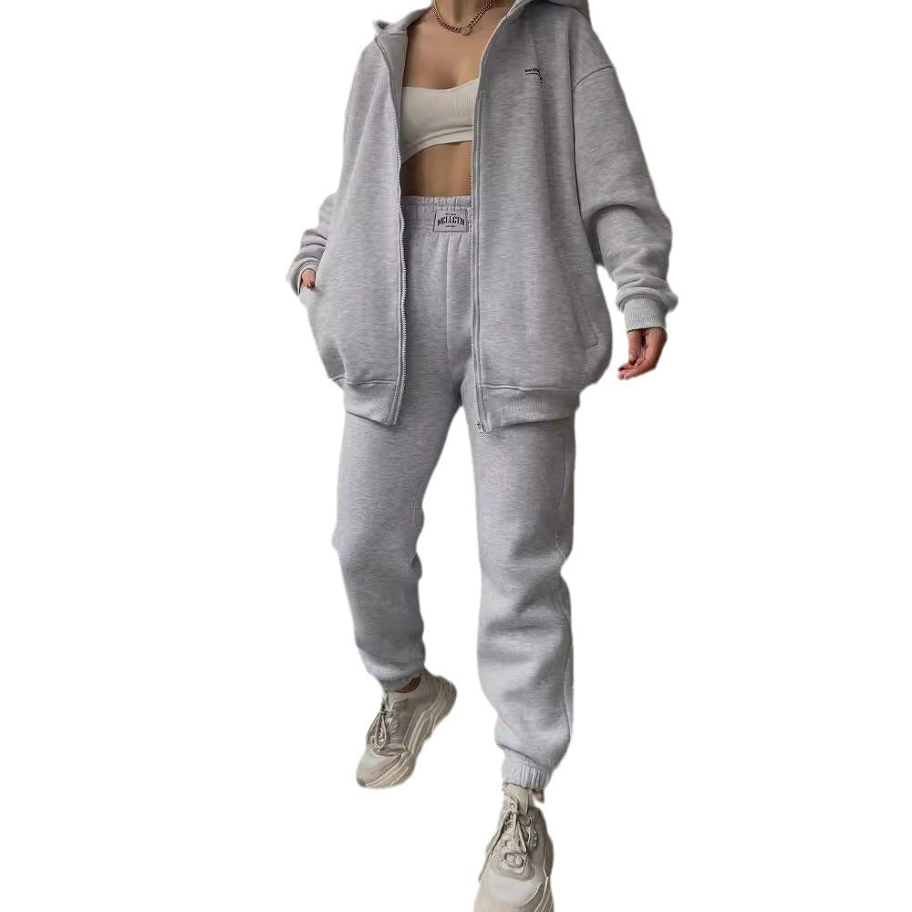 Casual and comfortable women's hoodie set with zipper and chic jogging pants