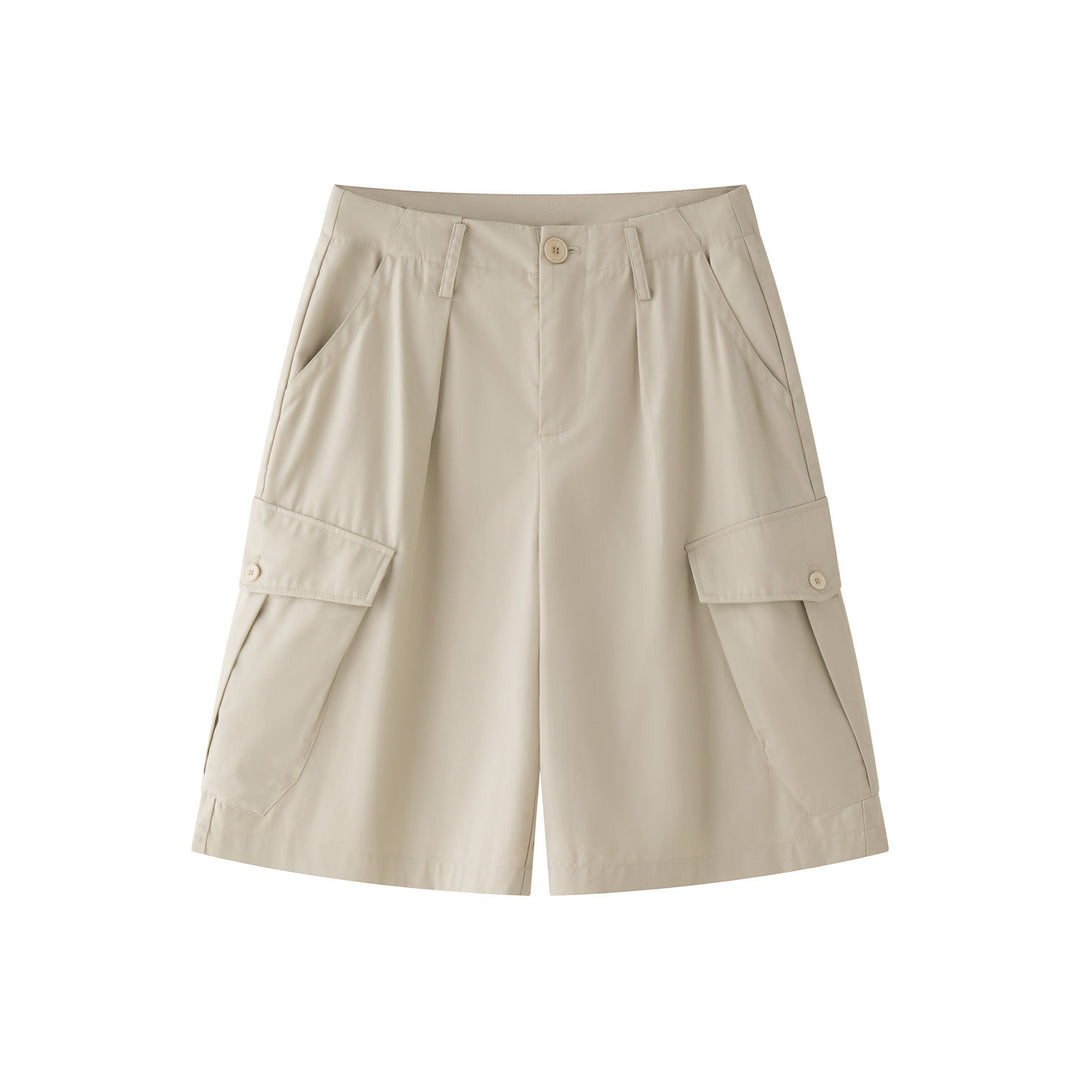 Women's loosely cut cargo bermudas with pleats and large flap pockets Amarae