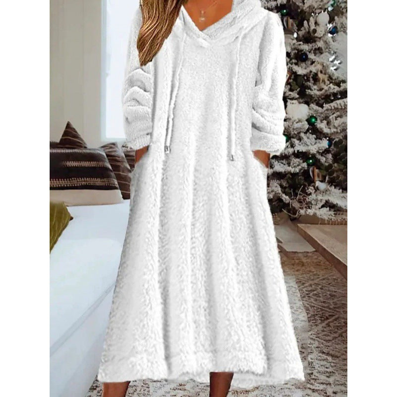 Ladies maxi dress made of teddy fleece with hood, V-neck and side pockets Amarae