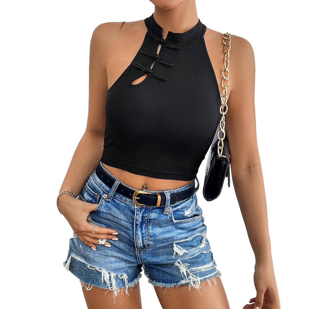 Haut court élégant pour femme avec patte de boutonnage pratique et col montant Chic & Stil