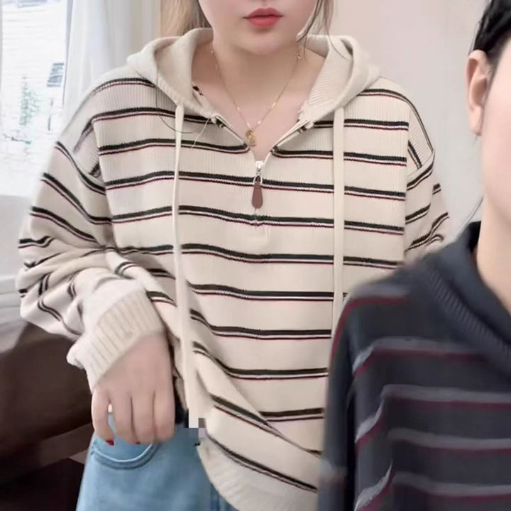 Sweat à capuche féminin à la mode avec motif à rayures texturé Chic & Stil