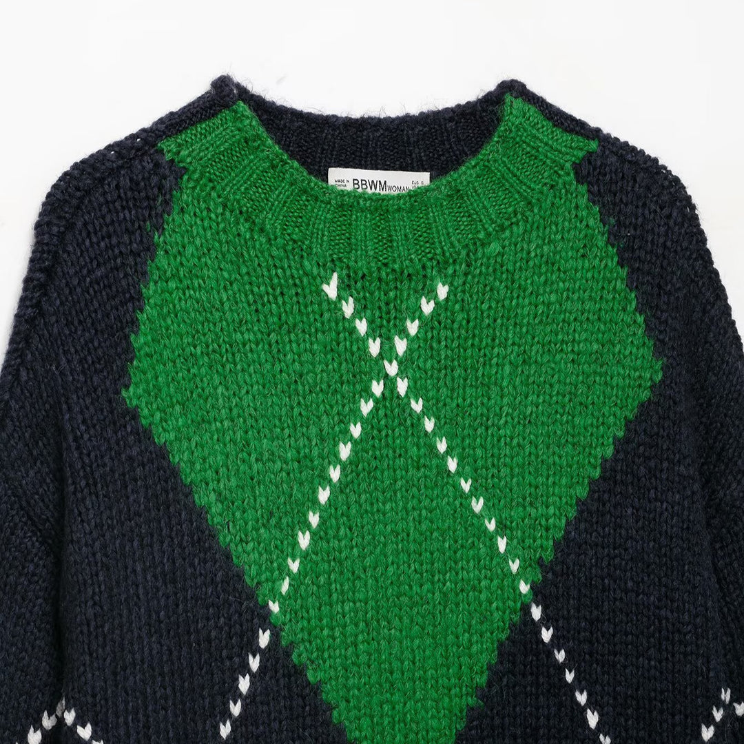 Women's chunky knit sweater with argyle pattern and oversized cut Amarae