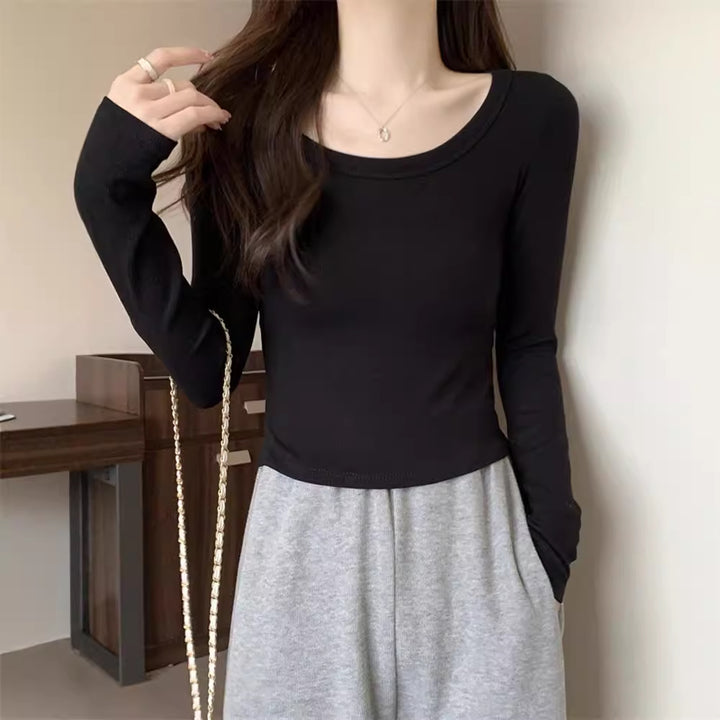 Ladies fitted long sleeve shirt with wide neckline Chic & Stil