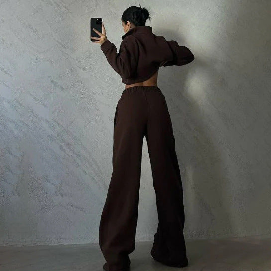 Cropped sweatshirt jacket for women with high collar Lune London