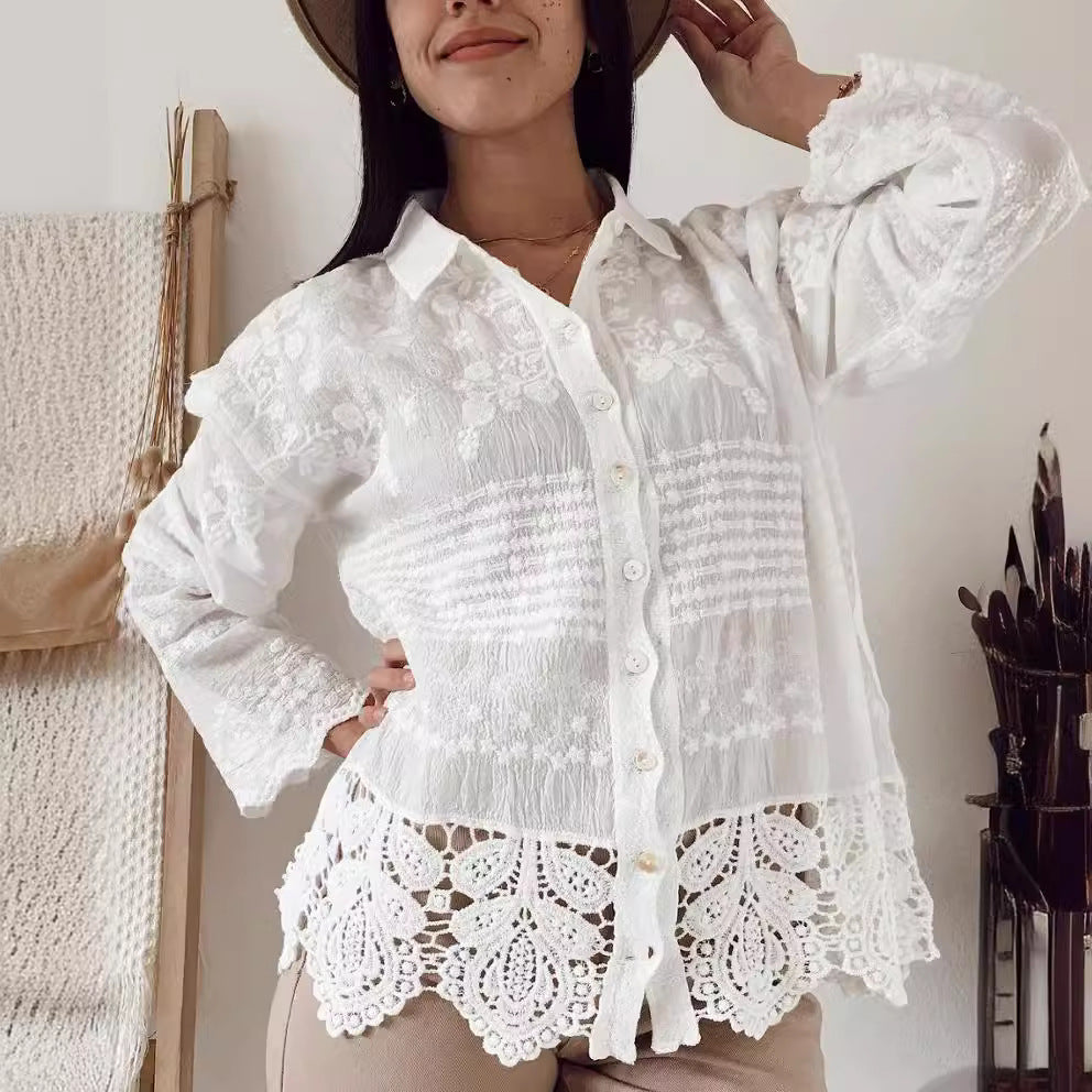 Blouse pour femmes avec broderies florales et dentelle décorative Chic & Stil