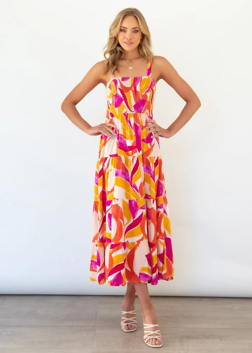 Maxi dress inspired by boho for women with colorful floral pattern and elastic top Chic & Stil