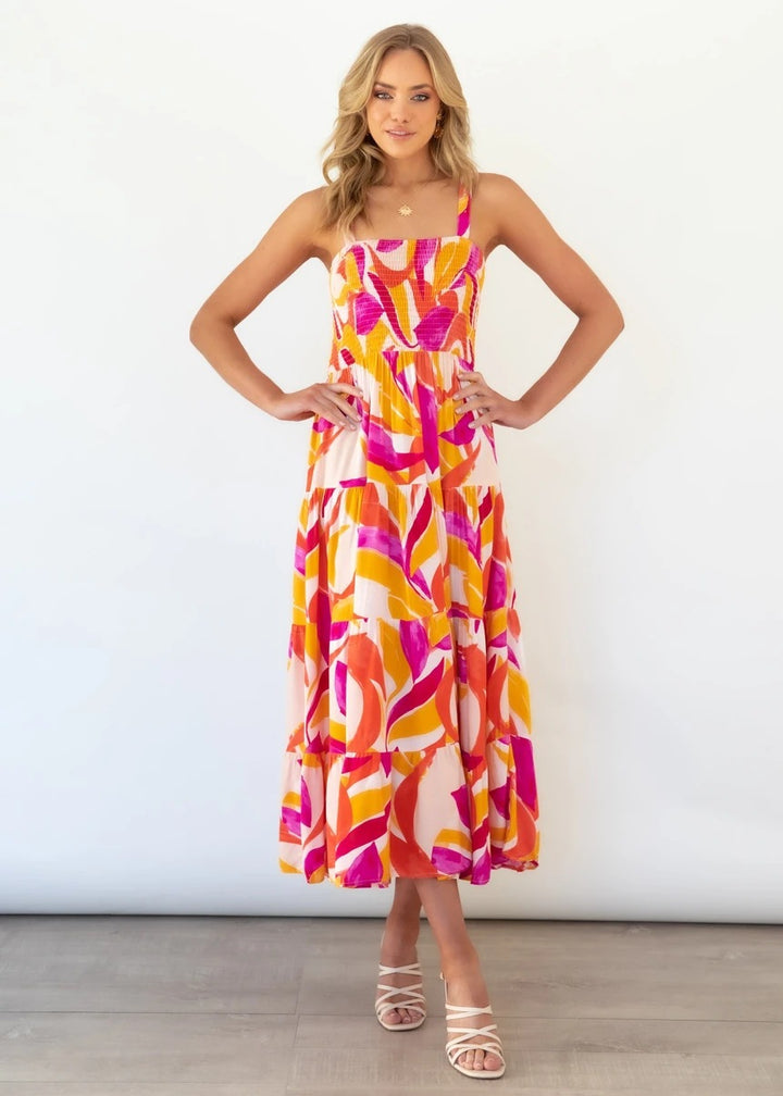 Maxi dress inspired by boho for women with colorful floral pattern and elastic top Chic & Stil