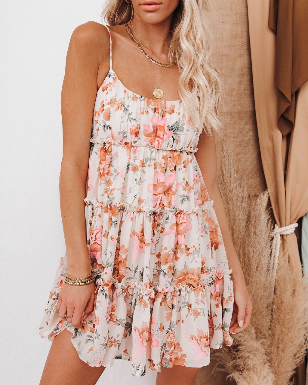 Floral summer dress for women with ruffle details and adjustable spaghetti straps Chic & Stil