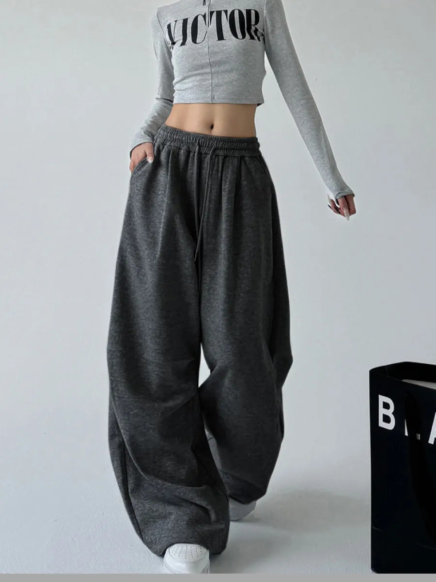 Women Comfortable Loose Jogging Pants with Elastic Waistband and Side Pockets Chic & Stil