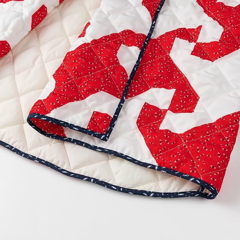 Quilted jacket for women with modern graphic design and open cut Amarae