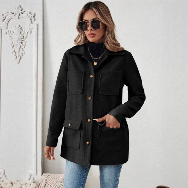 Trendy utility jacket for women with large pockets and golden print Lune London