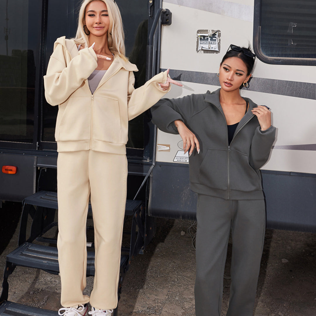 Women's Sporty Jacket and Pants Set Chic & Stil