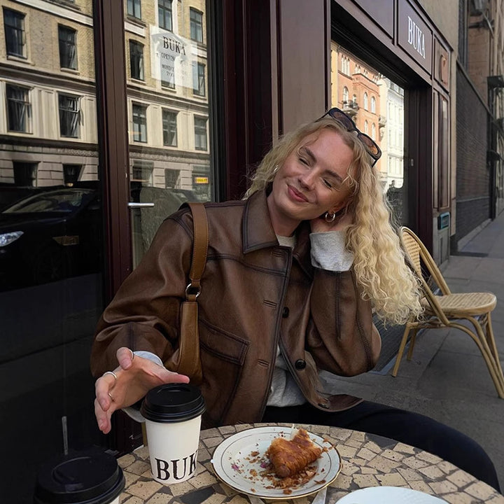 Women's cropped boxy jacket made of vegan leather with shirt collar Amarae