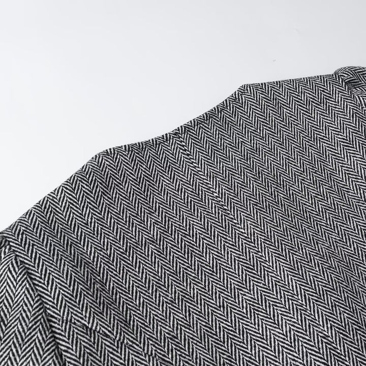 Women's short blazer with herringbone pattern, square neckline and decorative buttons Amarae