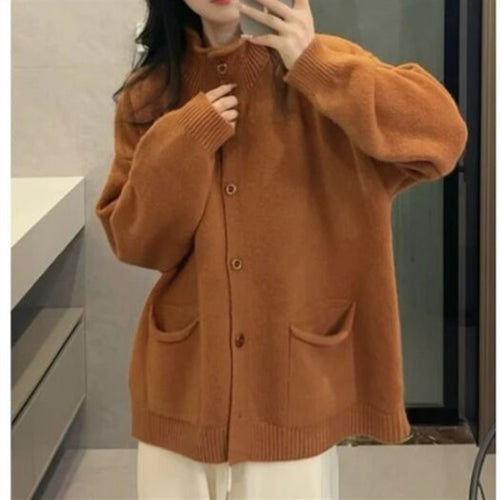 Cardigan féminin confortable avec poches modernes Chic & Stil