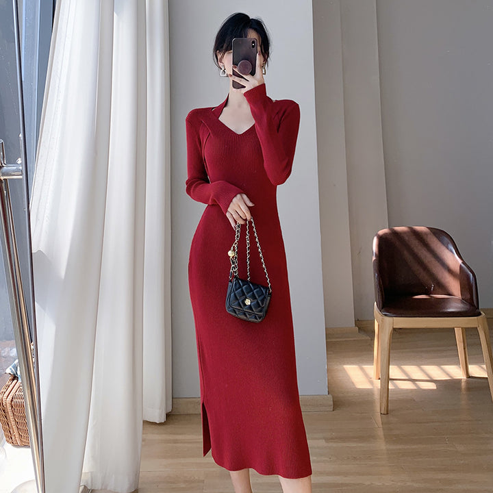 Robe en tricot pour femmes avec décolleté en V et fentes sur les côtés Chic & Stil