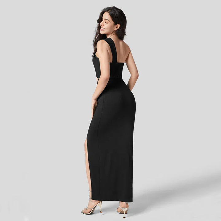 Robe enveloppante élégante pour femme avec des détails découpés asymétriques et une silhouette ajustée Chic & Stil