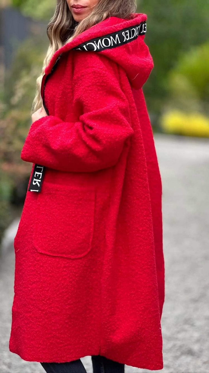 Trendy oversized fleece coat for women with practical pockets and hood Lune London
