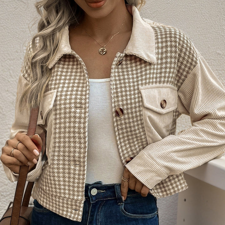 Trendy corduroy jacket for women with checkered pattern and patch pockets Lune London