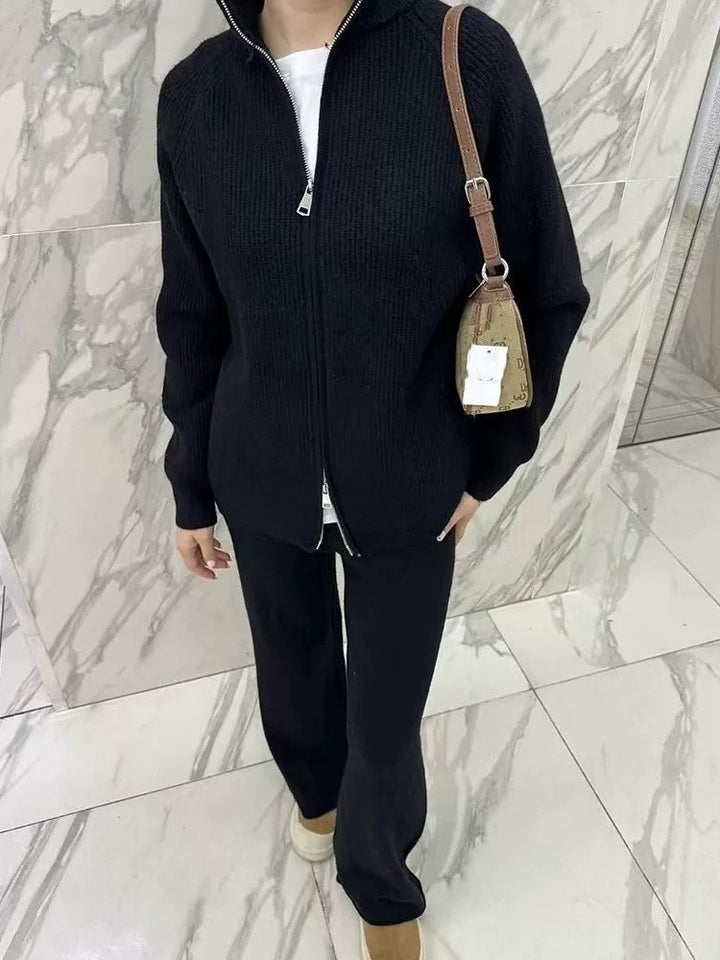 Costume tricoté pour femmes avec fermeture éclair et coupe ample Chic & Stil