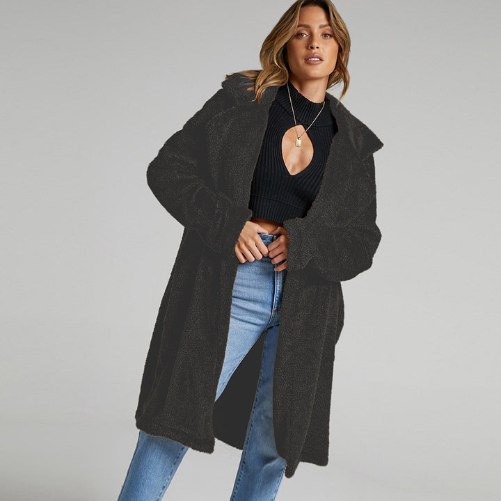 Ladies Long, soft Teddy coat with Lune London revers
