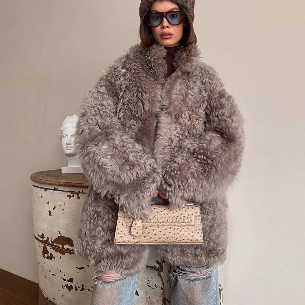 Women's Oversize Faux Fur Coat with Curly Teddy Look and Wide Boxy Silhouette Amarae