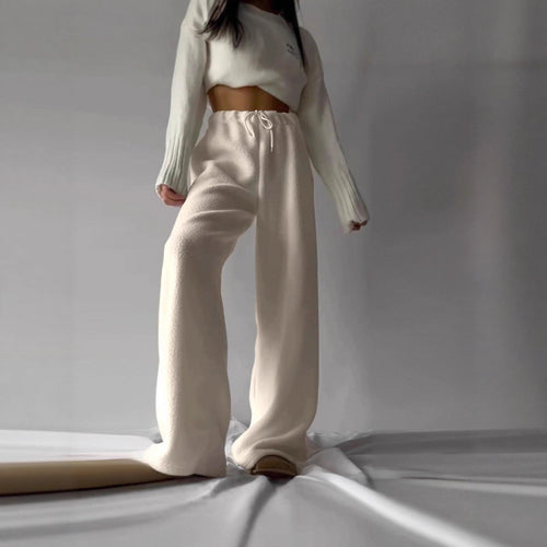 Pants de loisirs confortables pour femmes avec taille haute et poches latérales Chic & Stil