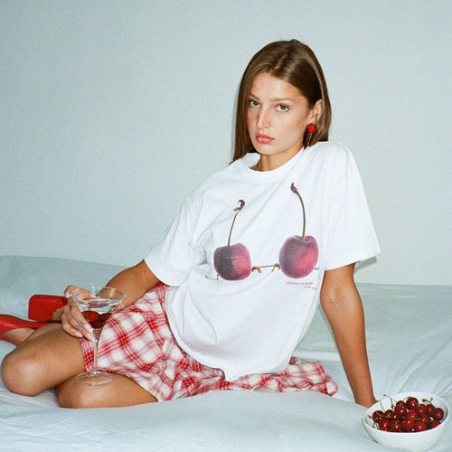 T-shirt for women with creative cherry pattern and casual cut Amarae