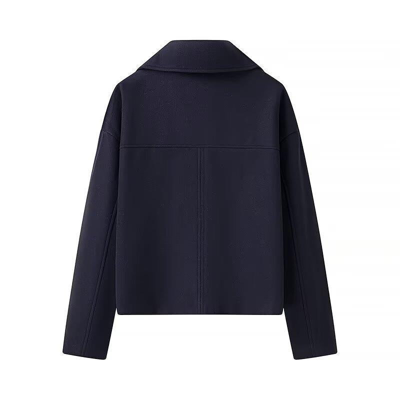 Elegant short blazer jacket for women with double-breasted buttons and practical pockets Lune London