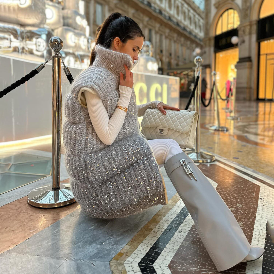 Quilted vest for women with elegant sequin details and a high collar Lune London