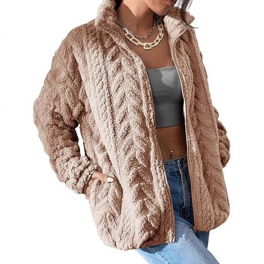 Comfortable fleece jacket for women with oversized fit and high neck Lune London