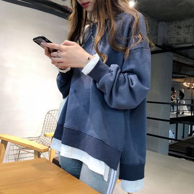 Women's Casual Sweatshirt with Loose Fit and Modern Details