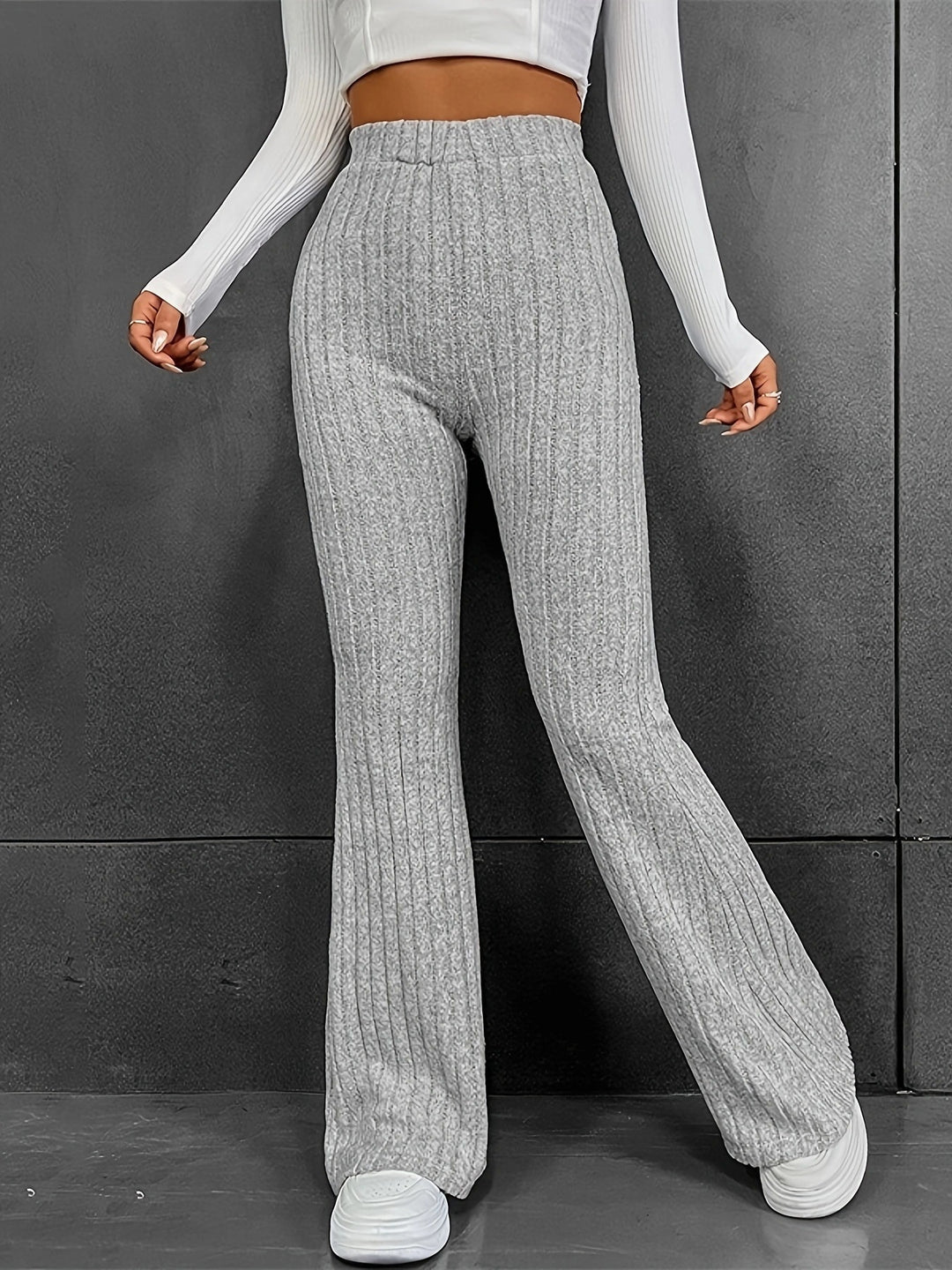 Ladies Comfortable Flared Knit Pants with High Waist and Ribbed Structure Lune London