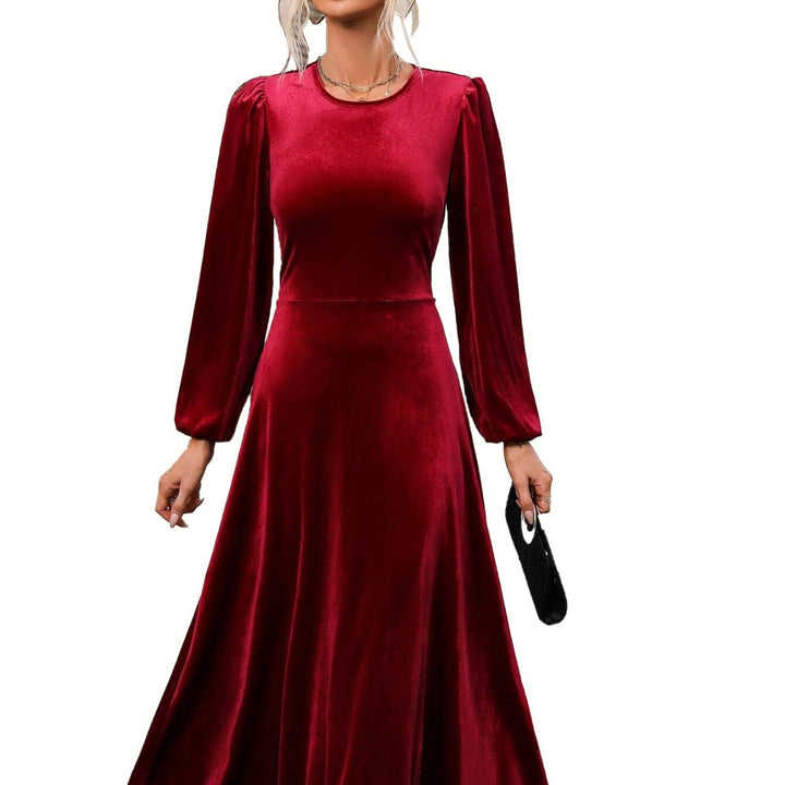 Robe de soirée en velours pour femmes avec manches longues et jupe évasée Chic & Stil