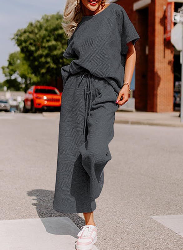 Casual jumpsuit set for ladies in soft material with elastic waist and wide legs Lune London