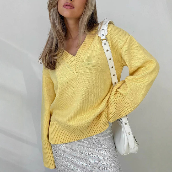 Women Elegant Knit Sweater with V-neck and Soft Material Lune London