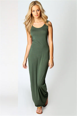 Women Elegant and Fitted Maxi Dress with a Deep Round Neck Lune London