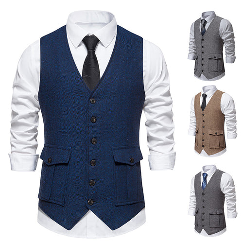 Elegant men's vest with classic herringbone pattern and practical pockets Amarae