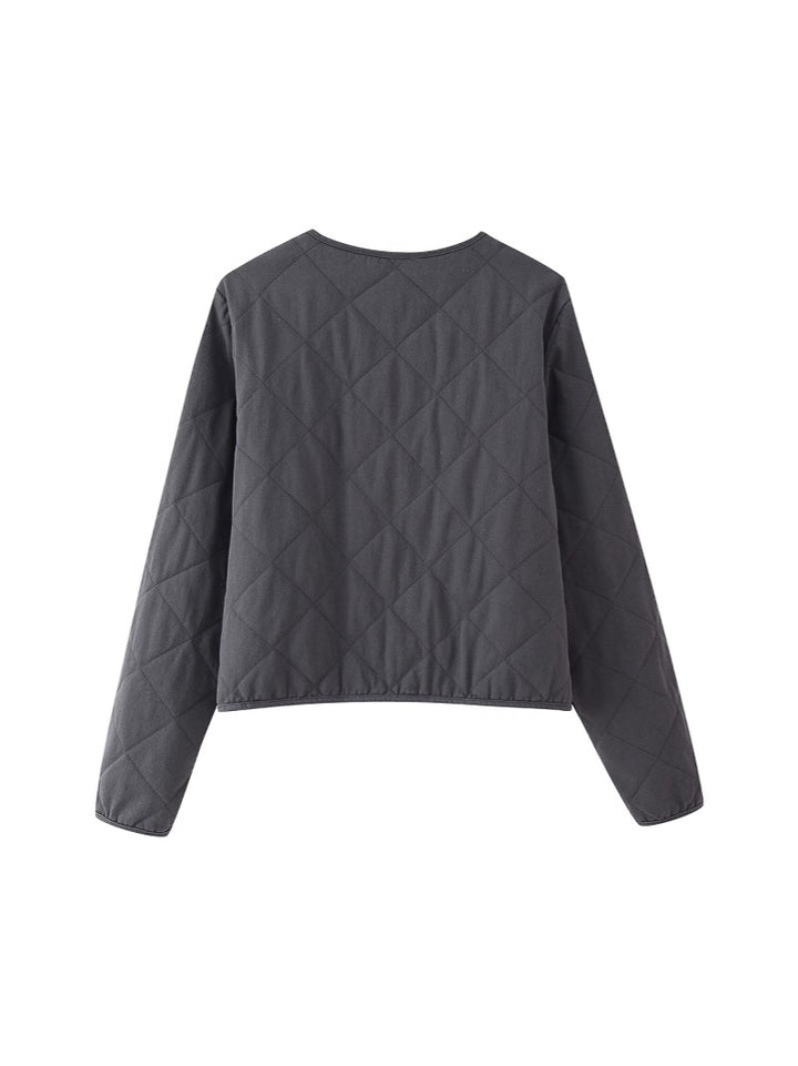 Ladies quilted transition jacket with trendy zip closure and comfortable pockets Lune London
