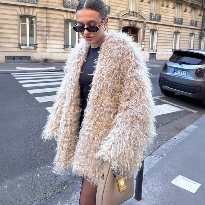 Women's Oversize Curly Faux Fur Coat in Shaggy Look Amarae