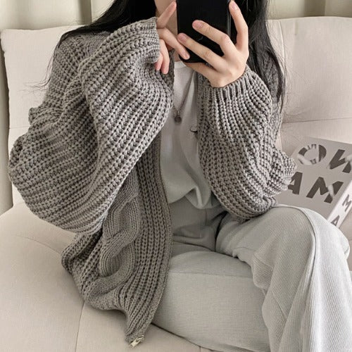 Cardigan femme en maille épaisse avec des manches volumineuses et un devant ouvert Chic & Stil