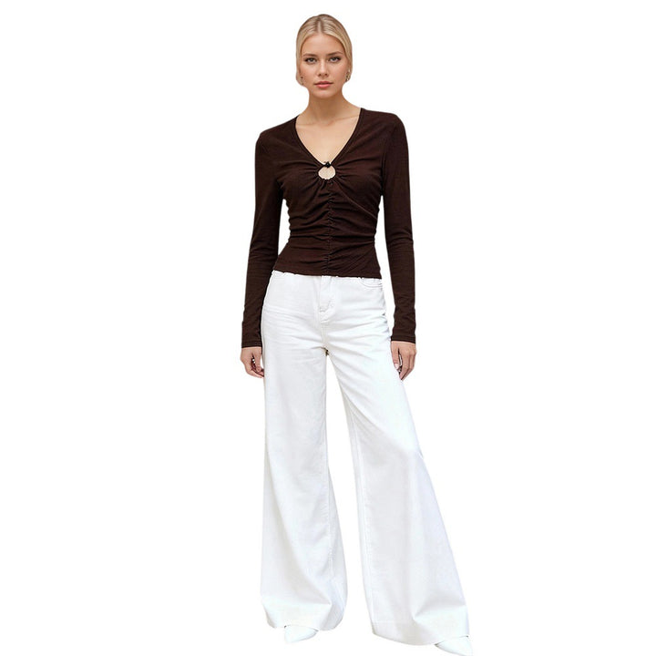 Blouse à manches longues pour femmes avec froncements décoratifs et décolleté chic Chic & Stil