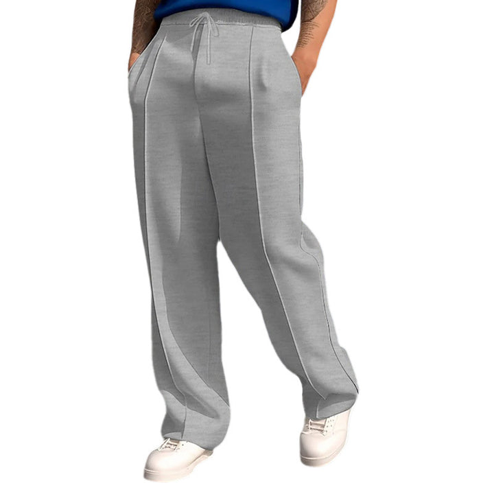 Sporty jogging pants for men with elastic waistband and practical side pockets Lune London