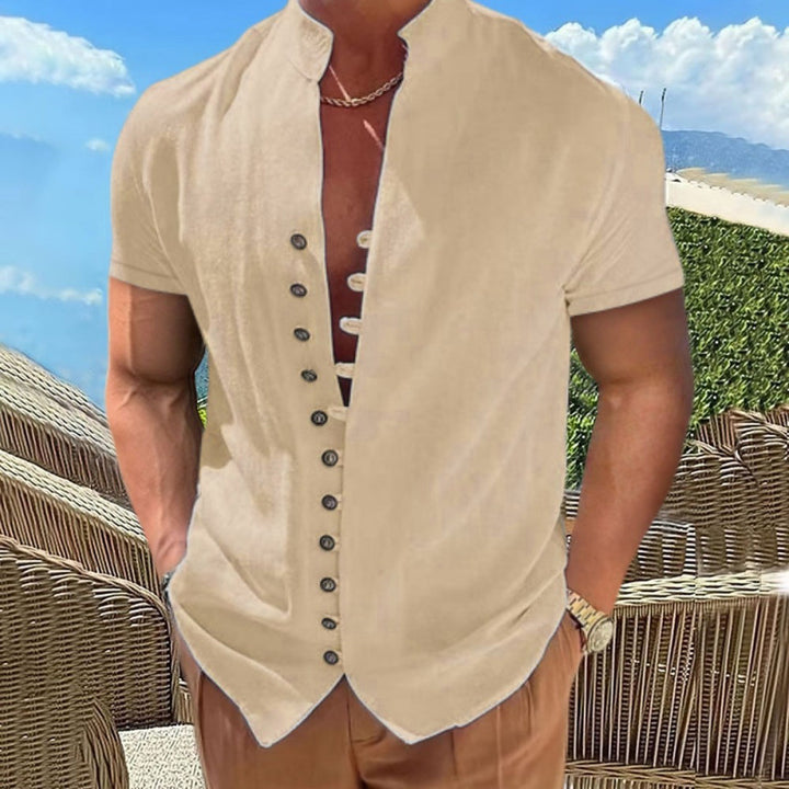 Casual short-sleeved shirt for men with a trendy button design Lune London