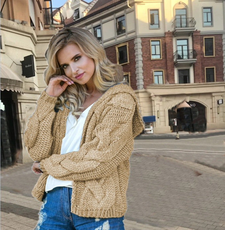 Thick knit jacket for women with hood and elegant cable pattern Lune Londonl