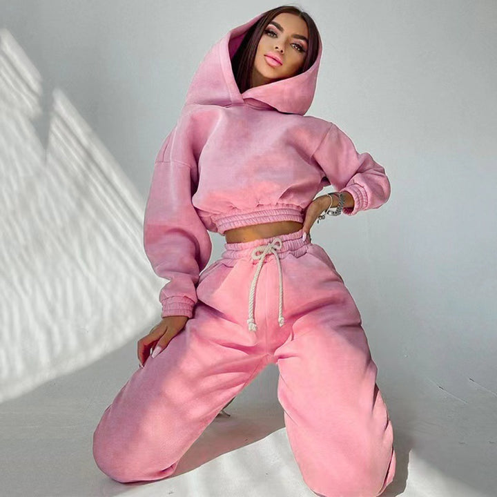 Sporty and casual hoodie set for women with a loose fit Lune London
