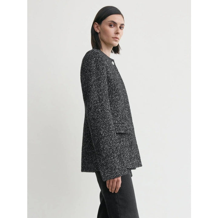 Classic wool blazer for women with structured fabric and elegant pockets Lune London