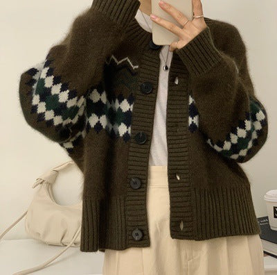 Cardigan en tricot confortable pour femmes avec des motifs ornementaux Chic & Stil